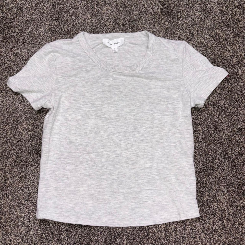 Pink Rose gray heather crop top in size M